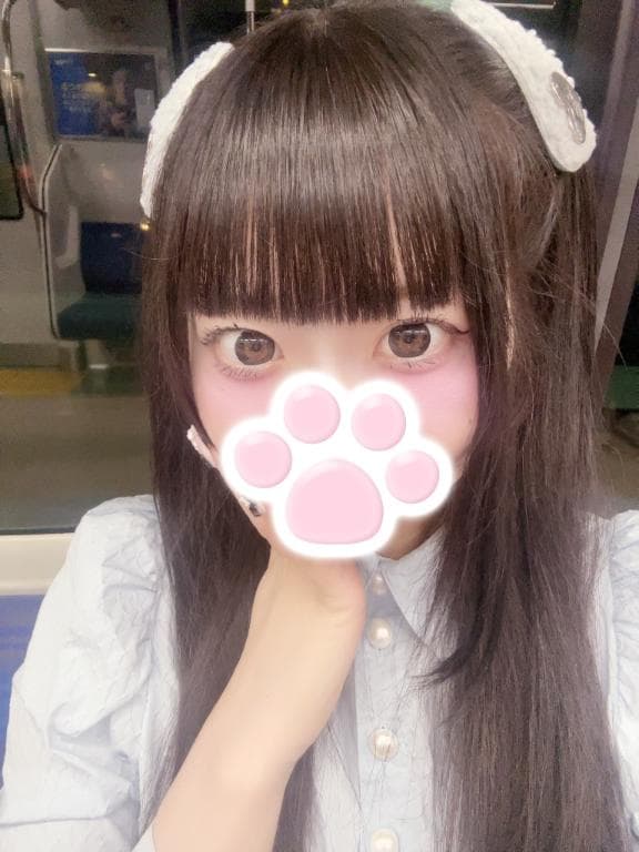 (💘q三q•̀ ⩊•́ )